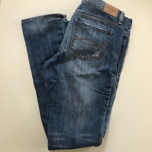 A&F distressed jeans - Picture 3 of 3